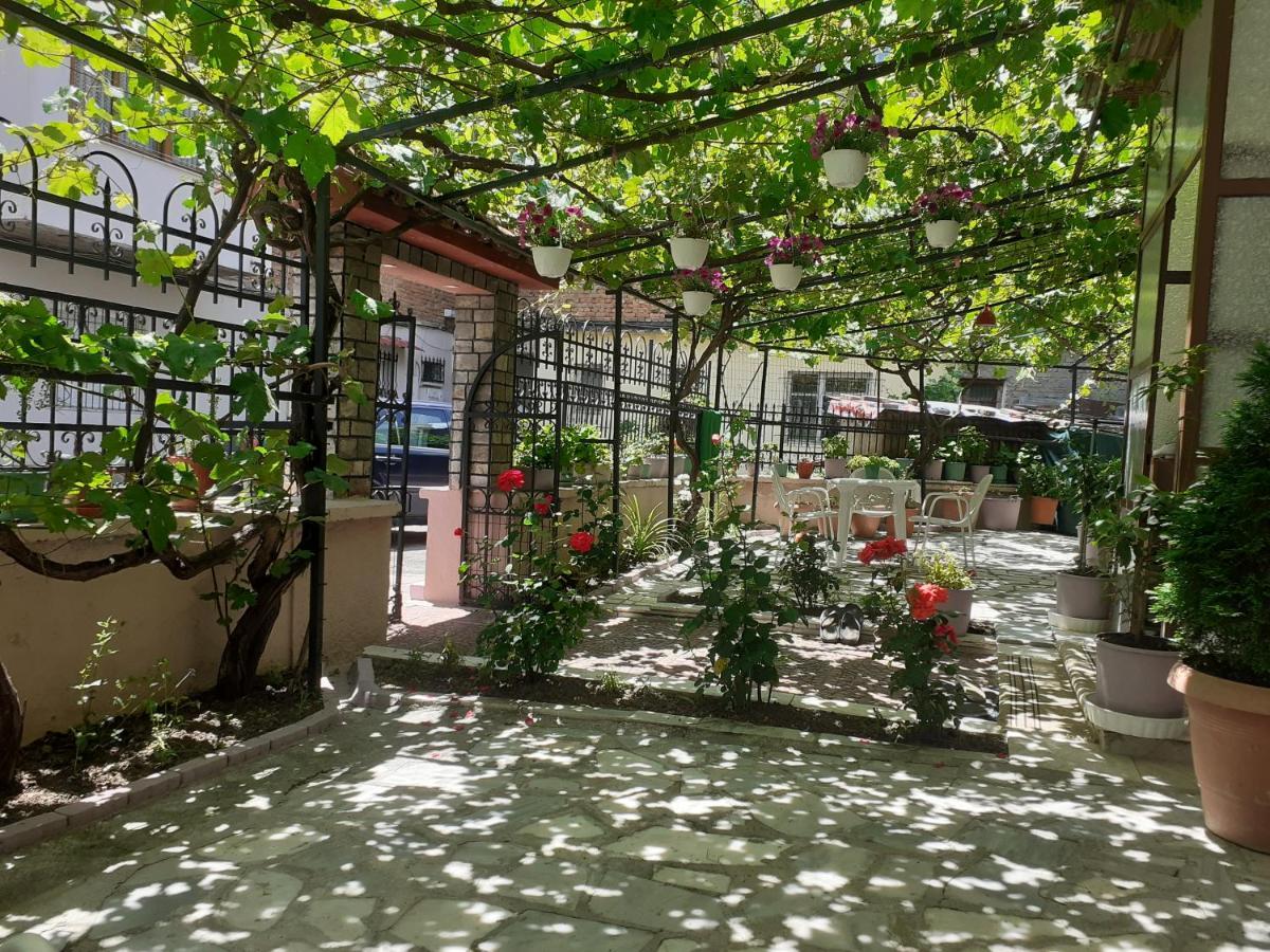 Vila Spaho Корча Екстер'єр фото